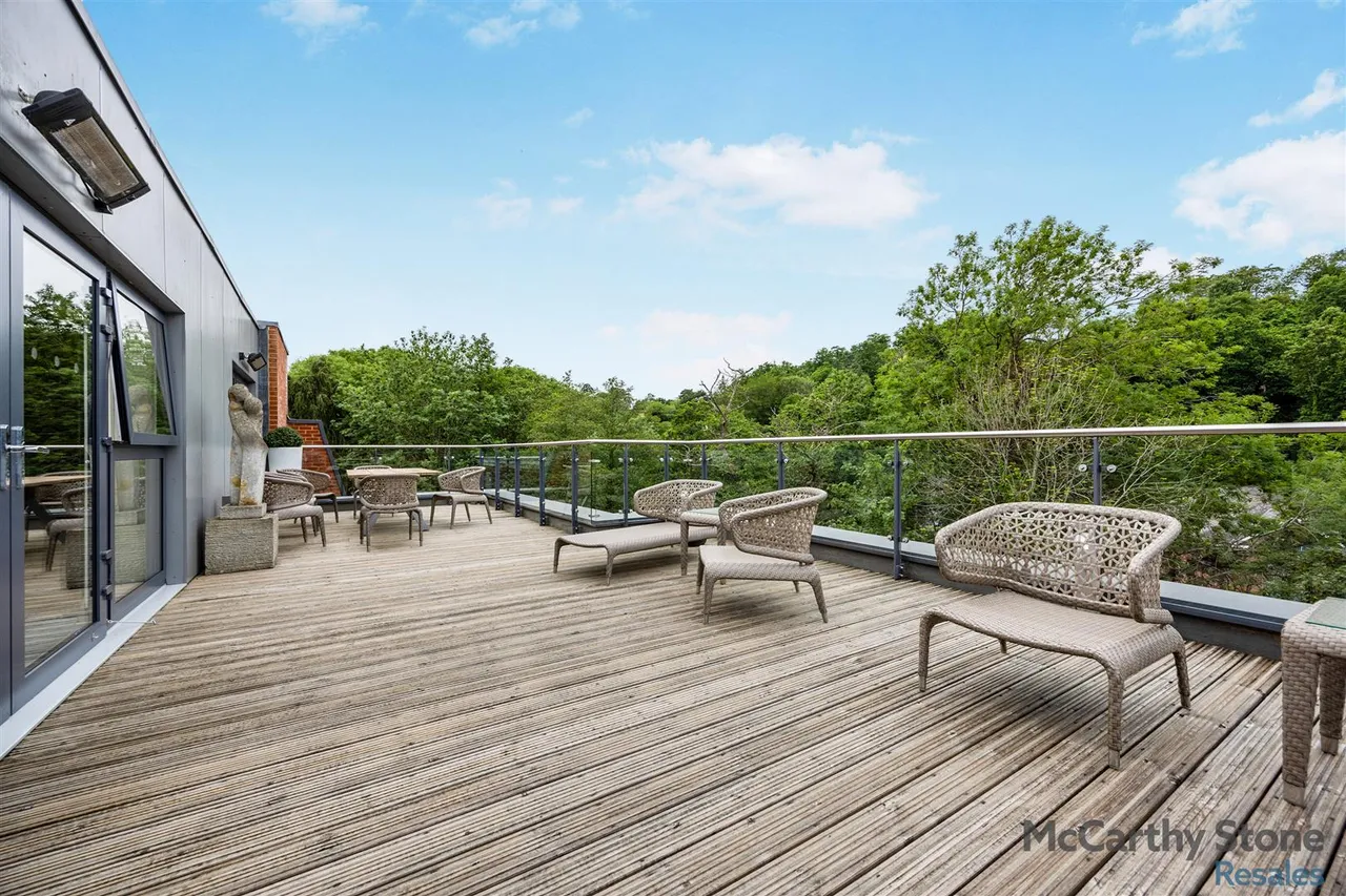 Ockford Road, Godalming, GU7, photo 5