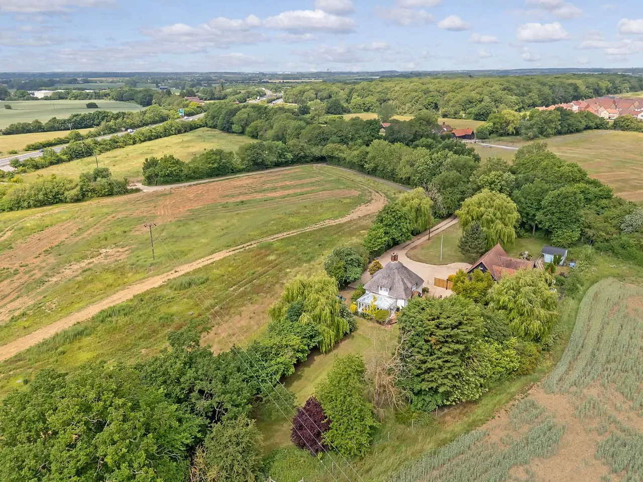 Buttleys Lane, Dunmow, Essex, CM6 1SJ, photo 2