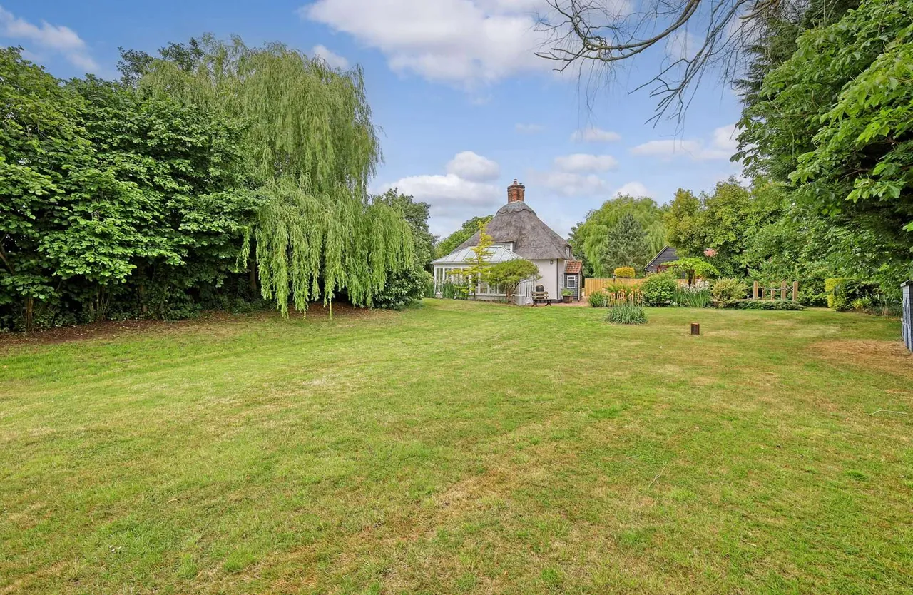 Buttleys Lane, Dunmow, Essex, CM6 1SJ, photo 12