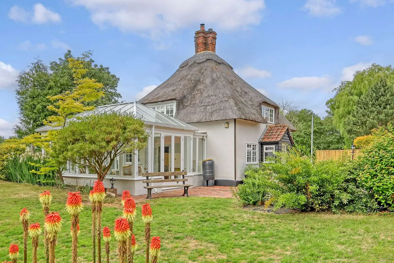Buttleys Lane, Dunmow, Essex, CM6 1SJ, photo 11