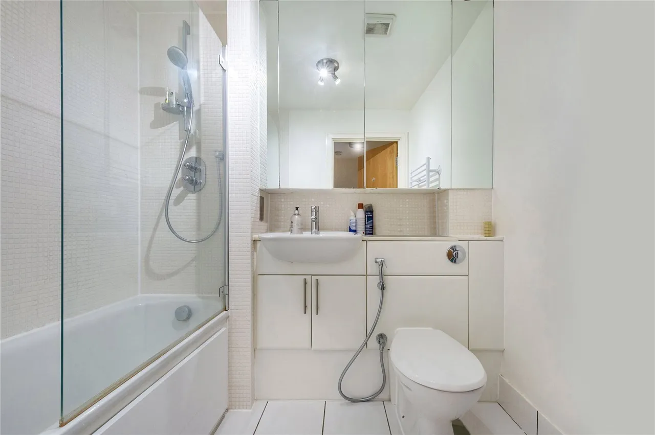 Cassilis Road, London, E14, photo 13