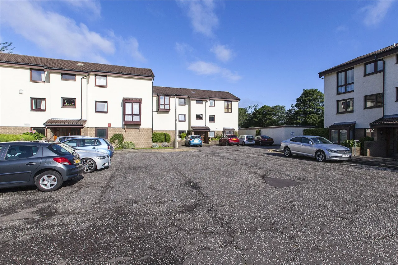 Myreside Court, Edinburgh, EH10, photo 11