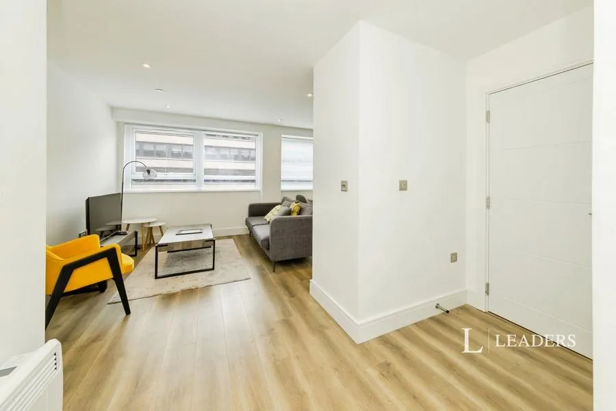 Wood Street, East Grinstead, RH19, photo 7