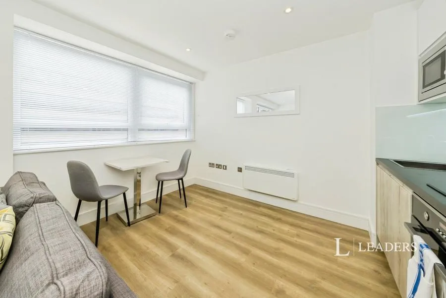 Wood Street, East Grinstead, RH19, photo 5