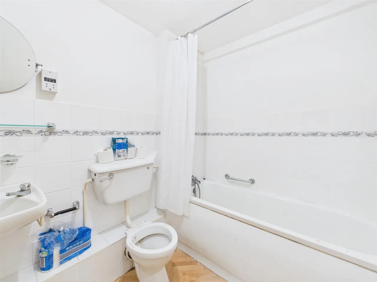 Armstrong Close, Pinner, HA5 2LA, photo 7