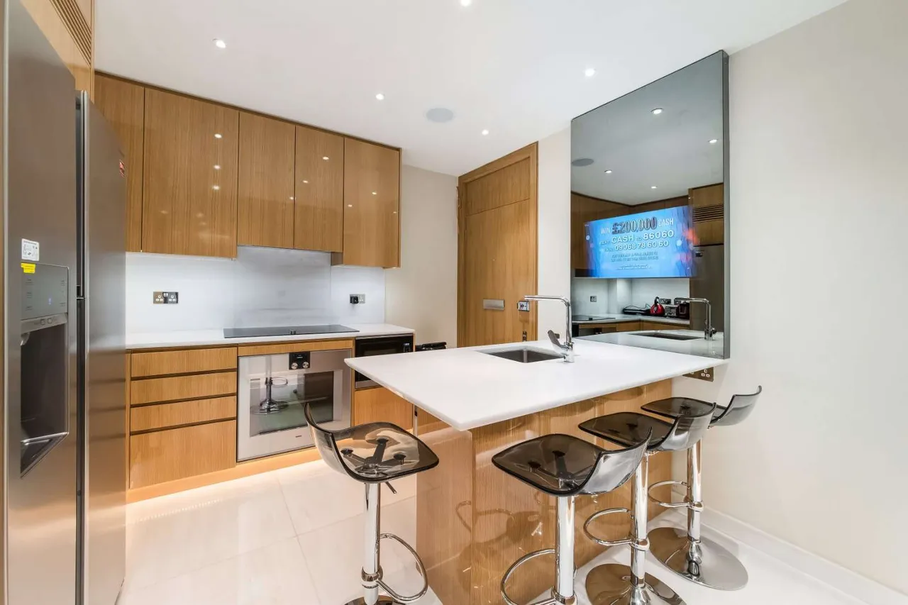 Upper Grosvenor Street, London, W1K 2NW, photo 4