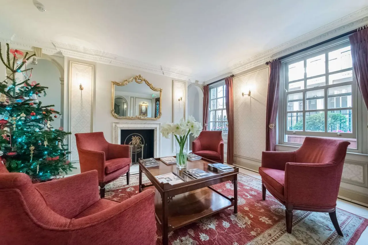 Upper Grosvenor Street, London, W1K 2NW, photo 12