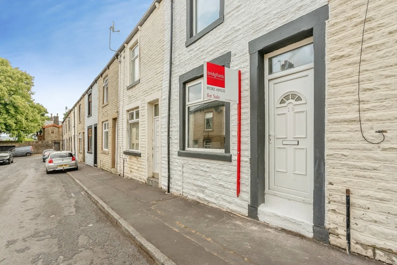 3 bed house for sale — Grange Street, Burnley, Lancashire, BB11