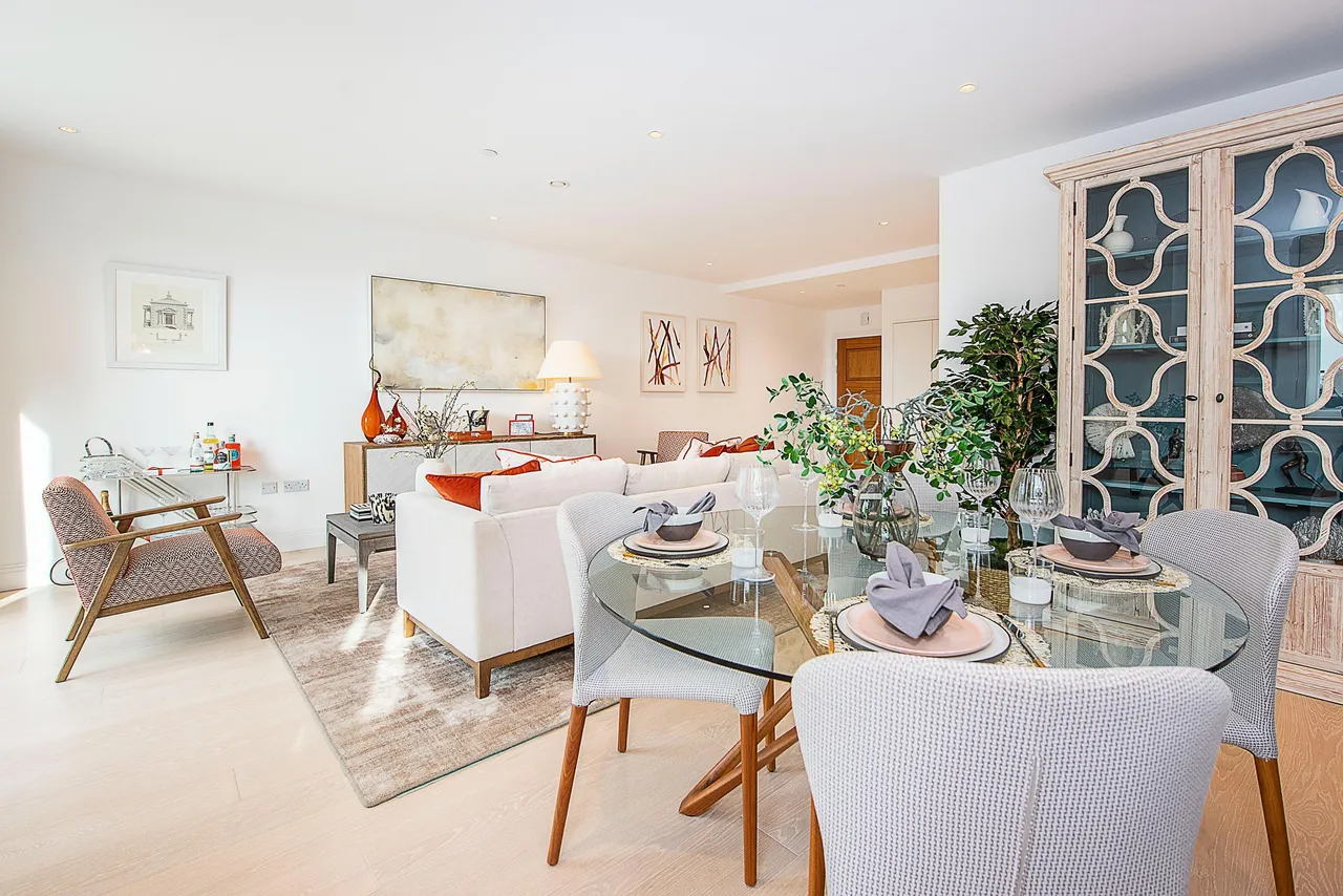 Broom Road, Teddington, TW11, photo 3