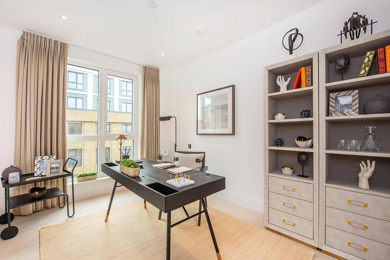 Broom Road, Teddington, TW11, photo 12