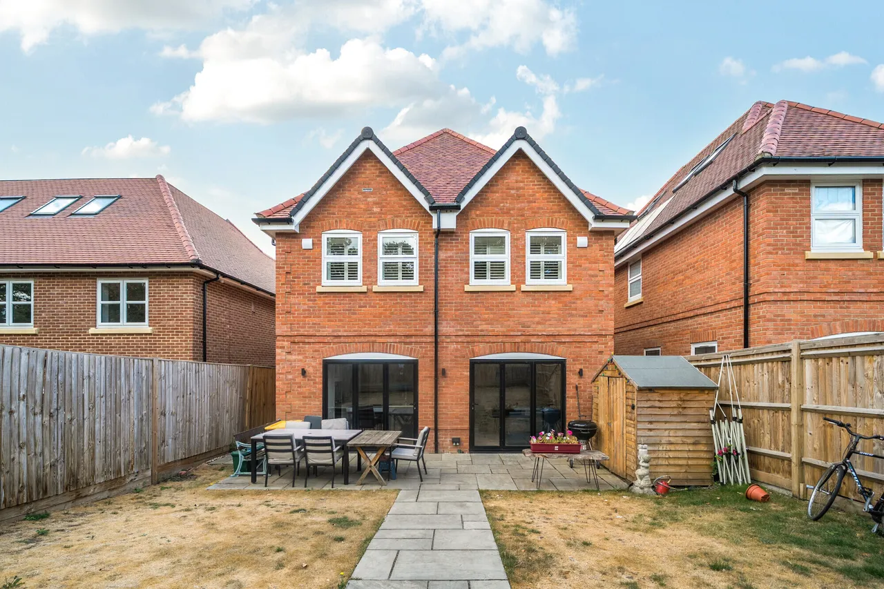 Brunswick Close, Epsom, KT17, photo 4
