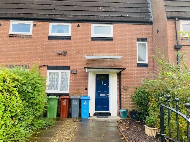 2 bed garage to rent — Falsgrave Close, Newton Heath, M40