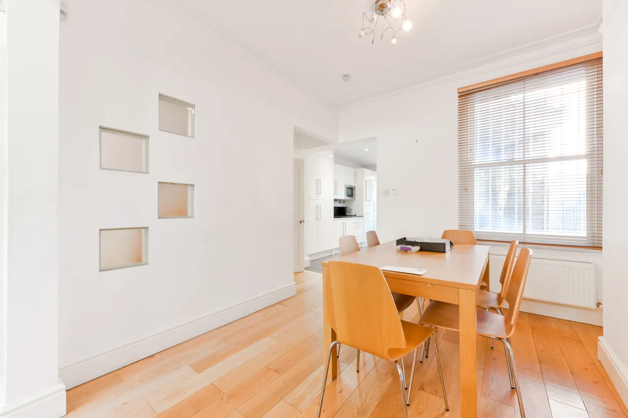 London, W3, photo 12