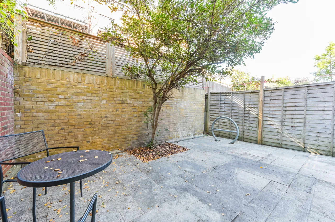 London, W3, photo 16