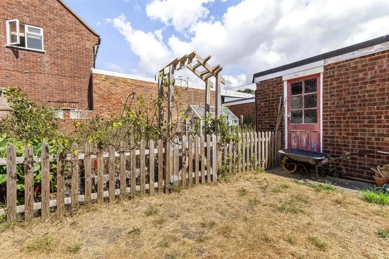 Wiston Avenue, Worthing, photo 19