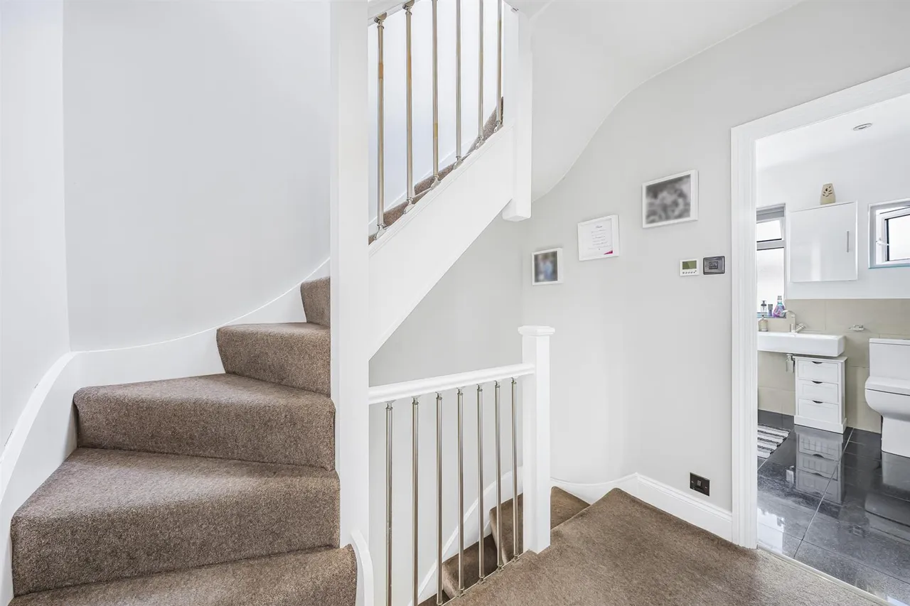 Rushcroft Road, Chingford, E4, photo 20