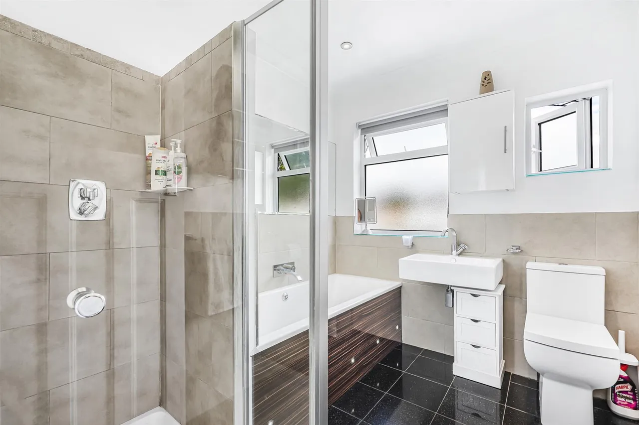Rushcroft Road, Chingford, E4, photo 14