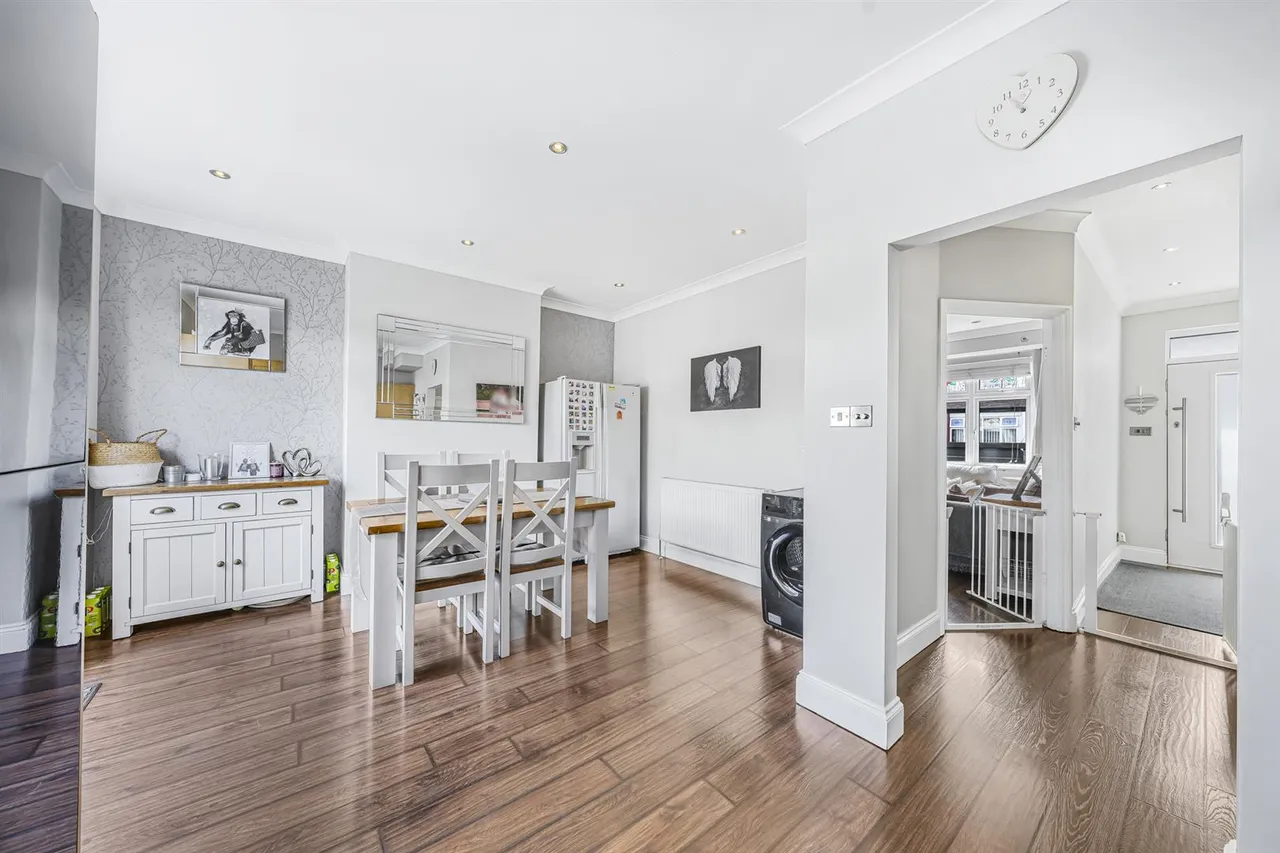 Rushcroft Road, Chingford, E4, photo 8