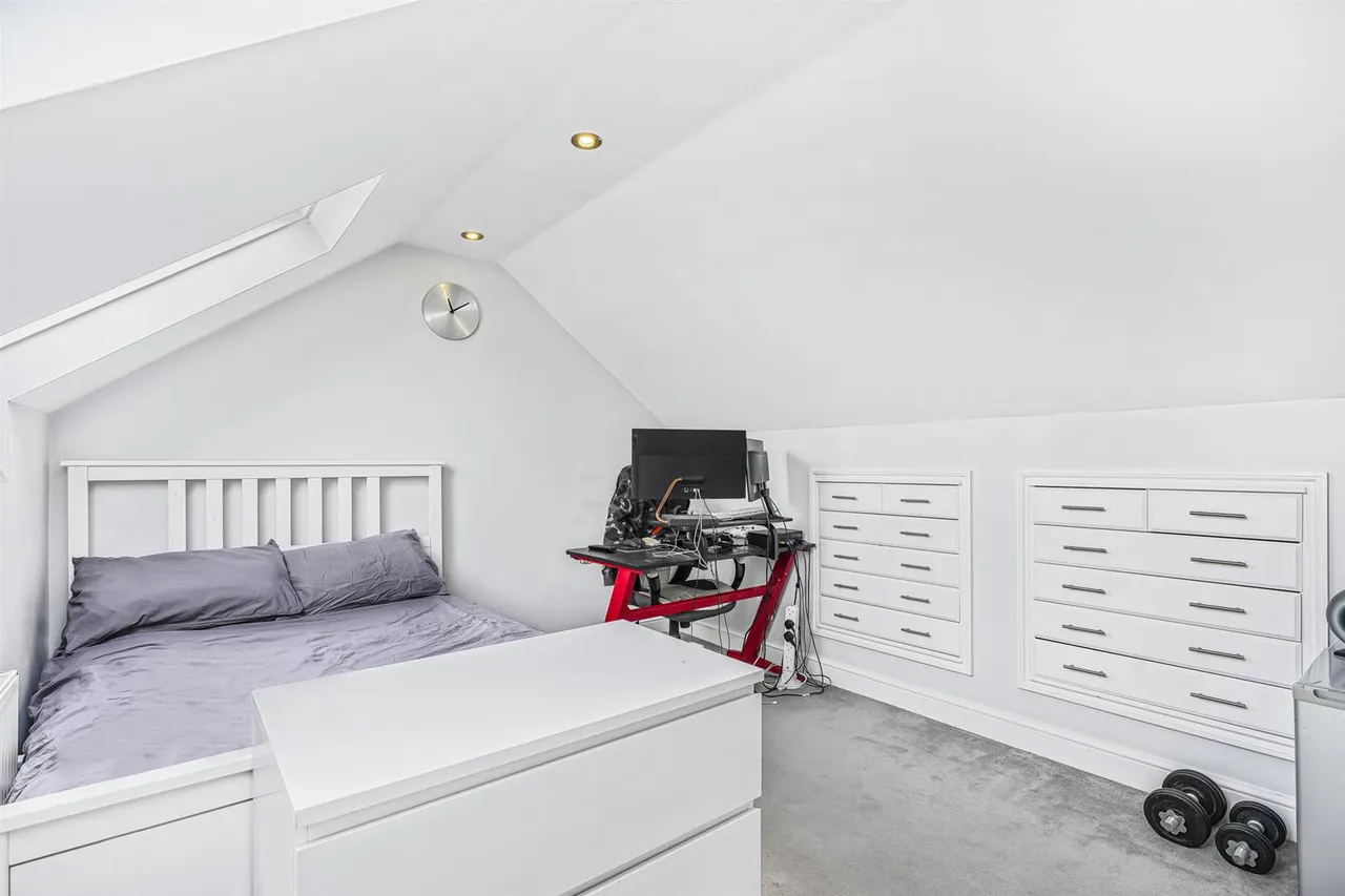 Rushcroft Road, Chingford, E4, photo 22