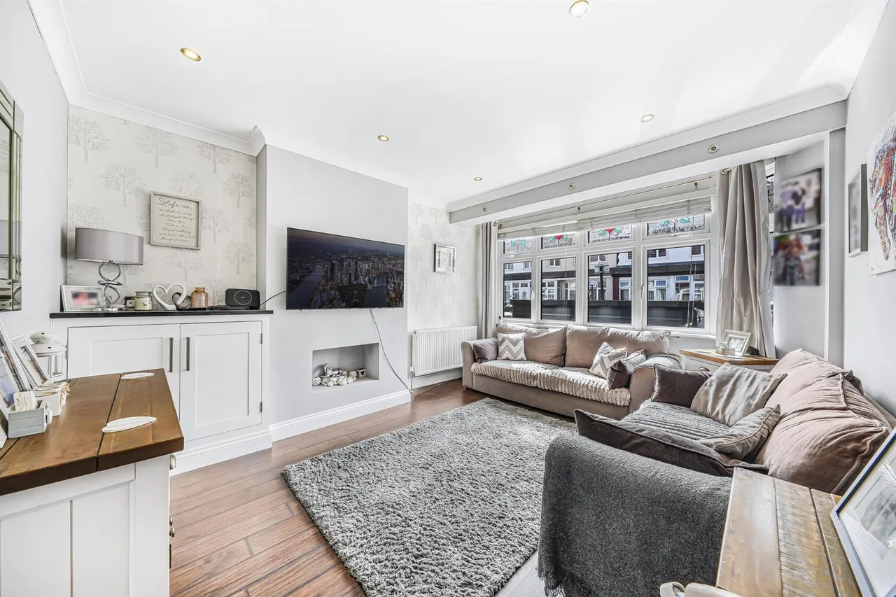 Rushcroft Road, Chingford, E4, photo 2