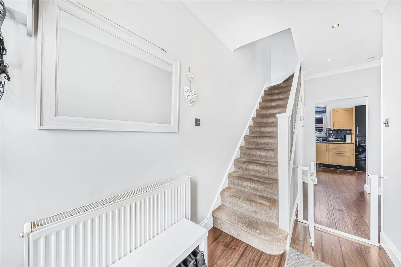 Rushcroft Road, Chingford, E4, photo 13