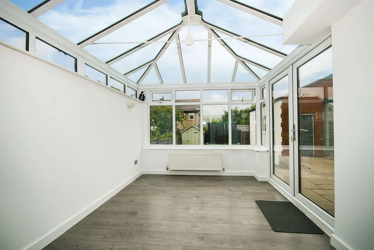 Oaklands Road, Ramsbottom, Bury, BL0 0LR, photo 14
