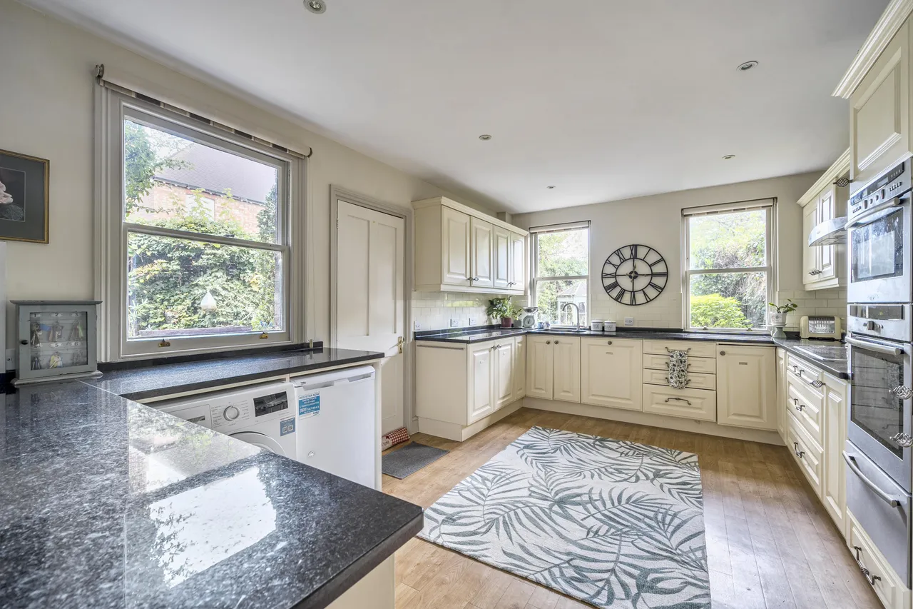 Shaftesbury Avenue, Bedford, photo 7