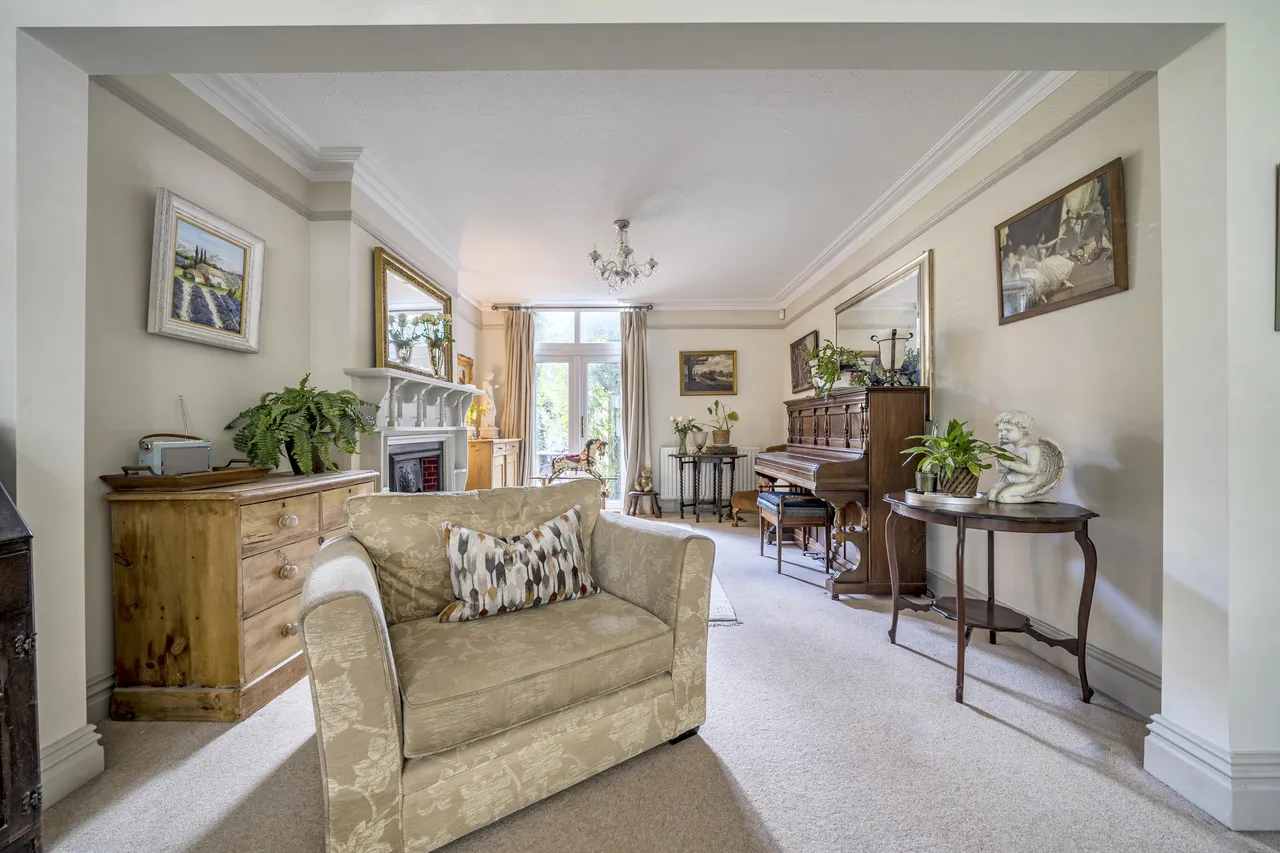 Shaftesbury Avenue, Bedford, photo 9