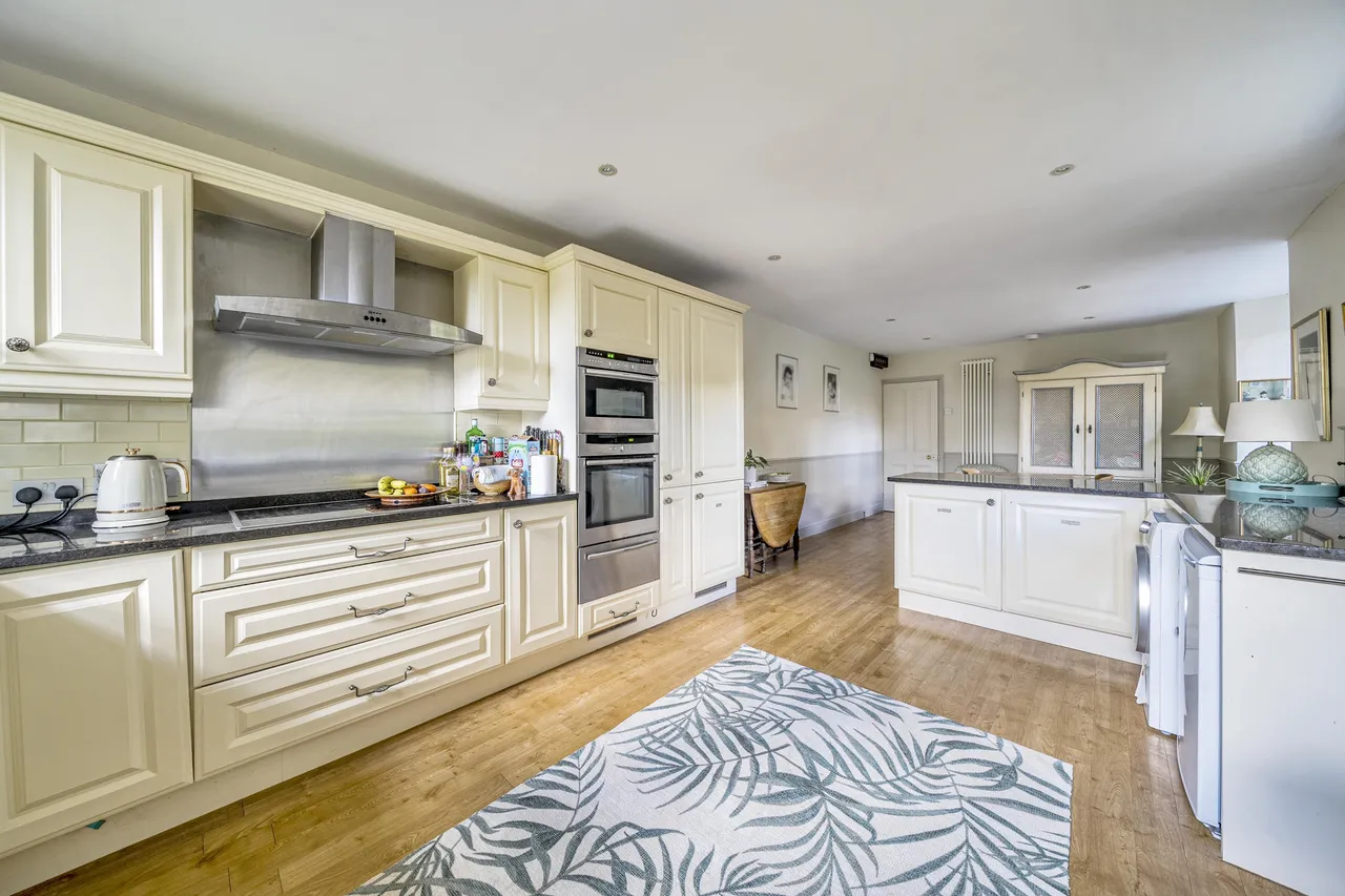 Shaftesbury Avenue, Bedford, photo 5