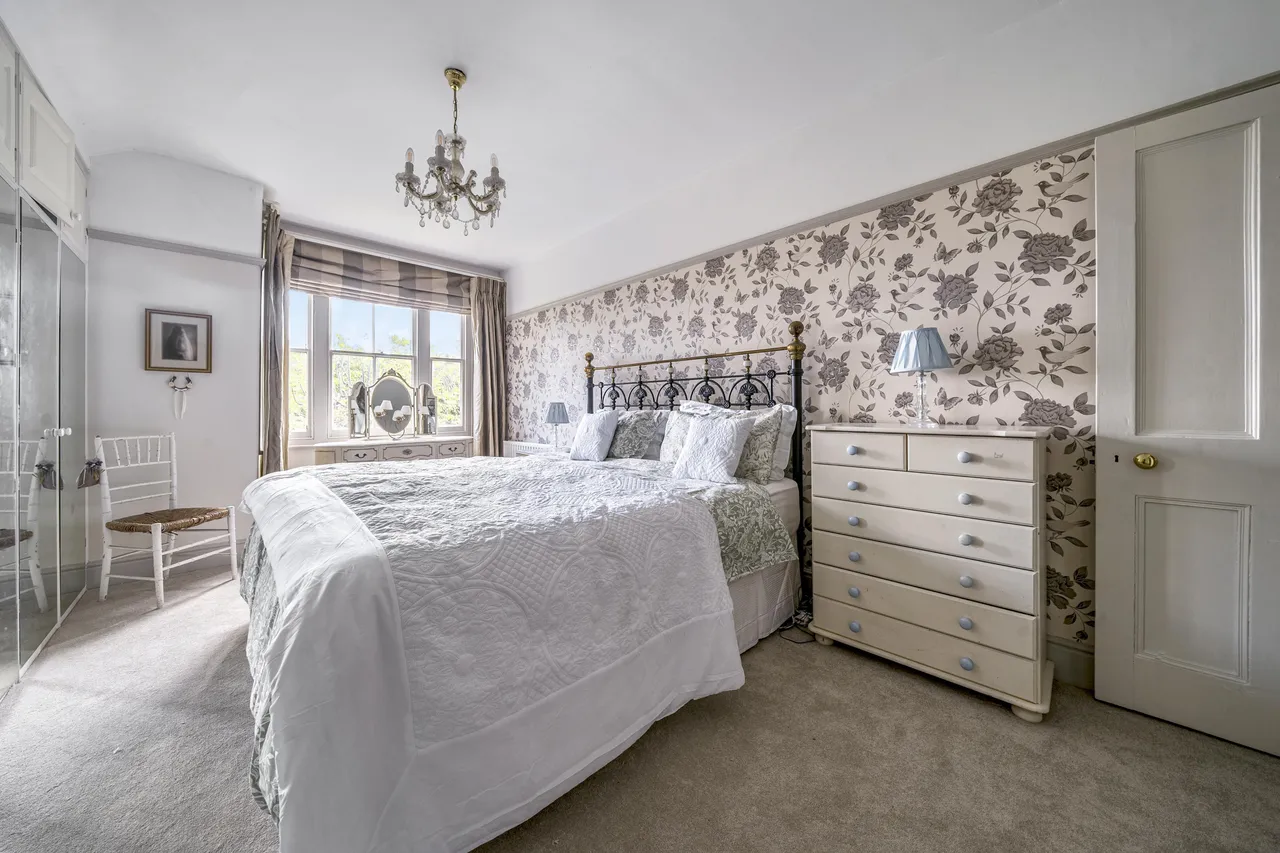 Shaftesbury Avenue, Bedford, photo 13
