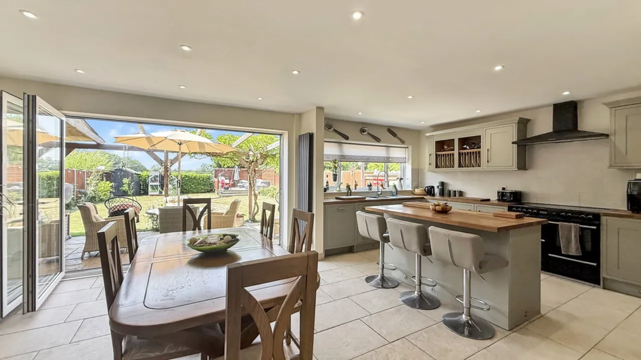 Redland Lane, Westbury, photo 3