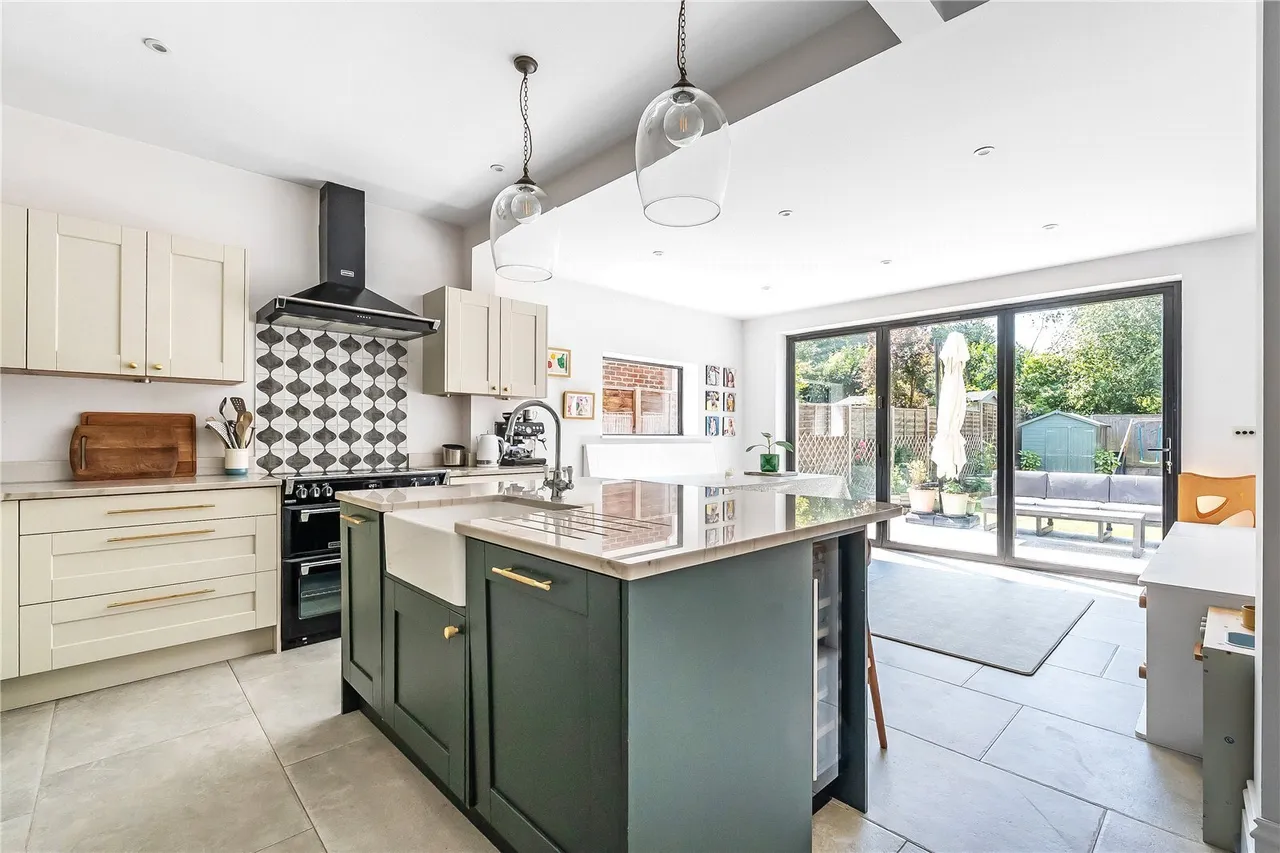 Deerings Road, Reigate, RH2, photo 2