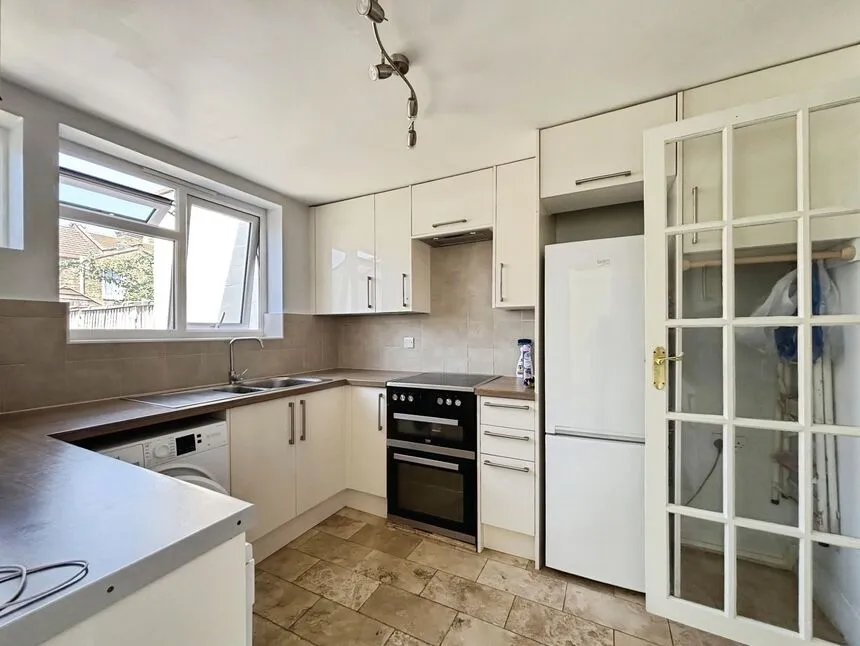 2 bed house for sale, Corporation Street, London, E15