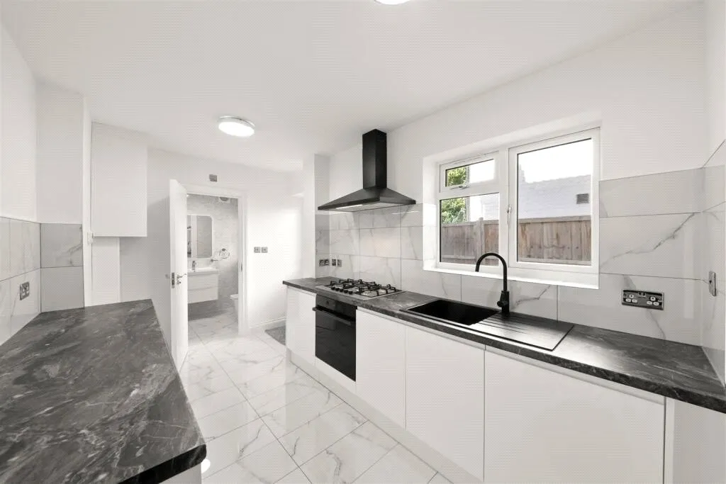 Cromwell Road, Hounslow, TW3, photo 2