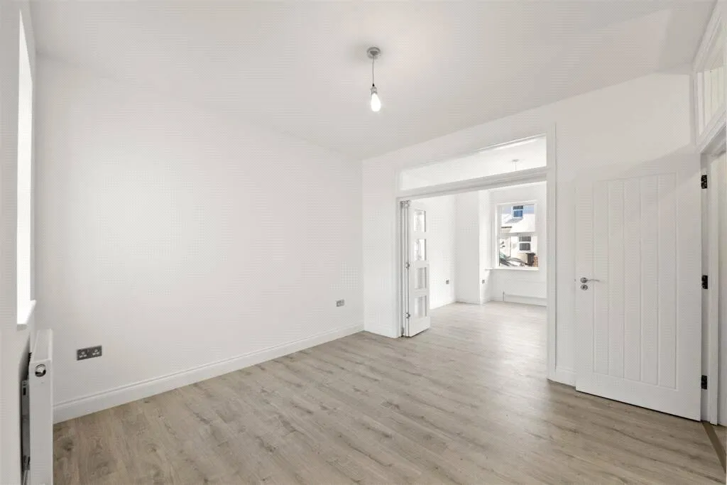 Cromwell Road, Hounslow, TW3, photo 3