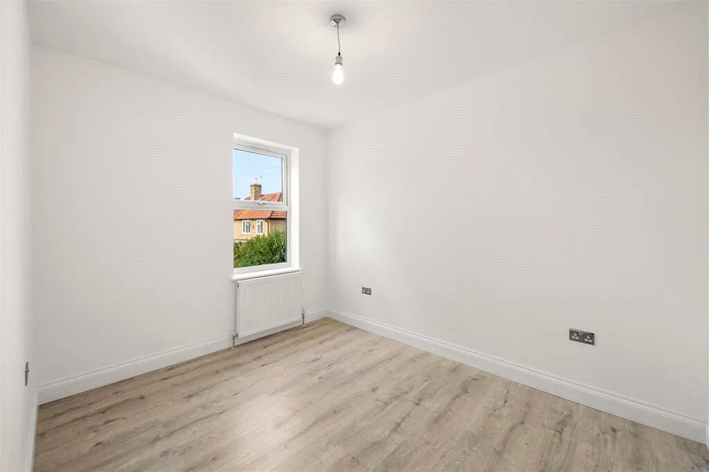 Cromwell Road, Hounslow, TW3, photo 6