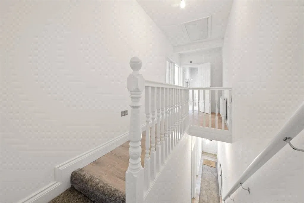 Cromwell Road, Hounslow, TW3, photo 7