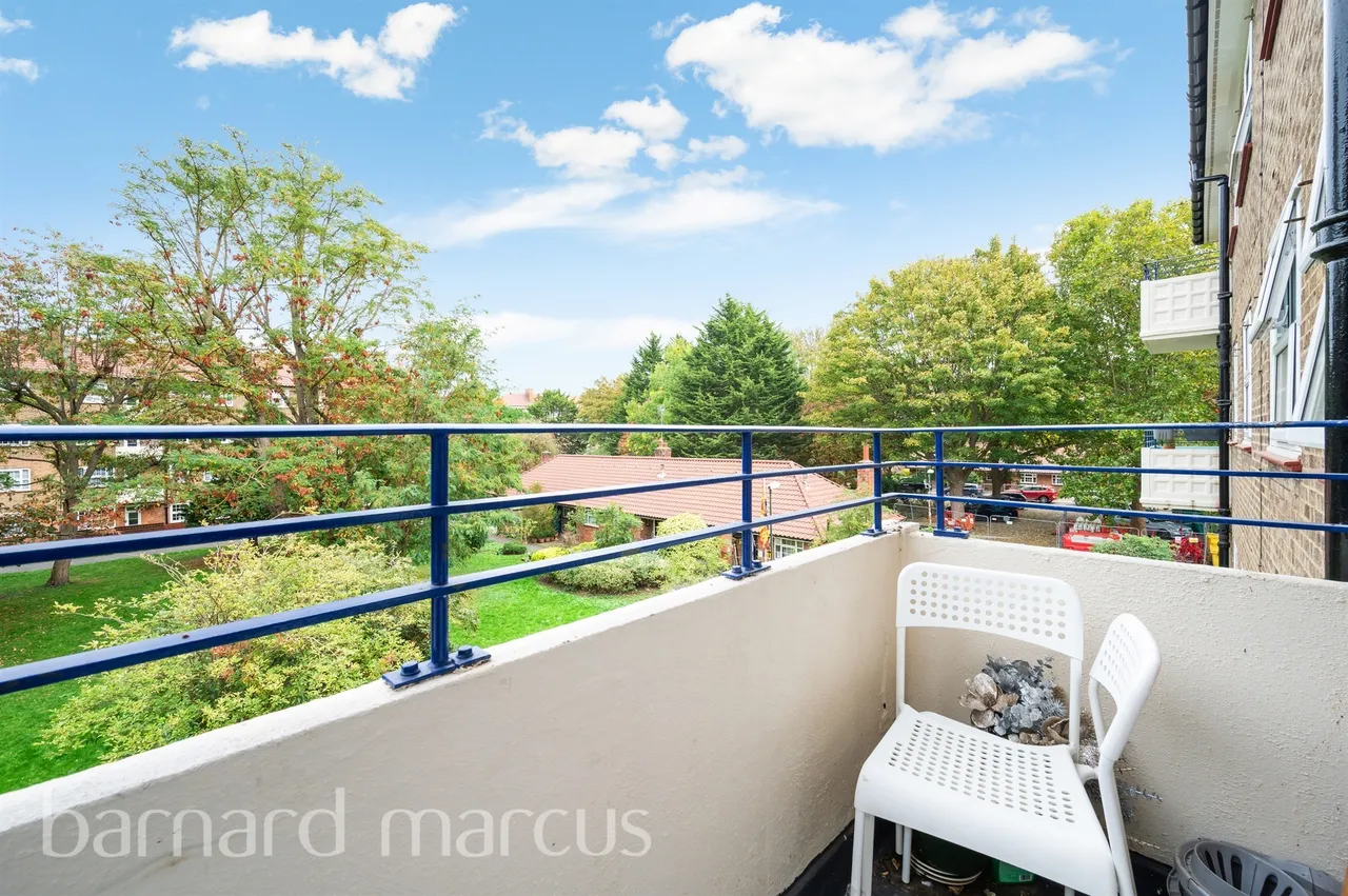 London Road, Mitcham, CR4, photo 9