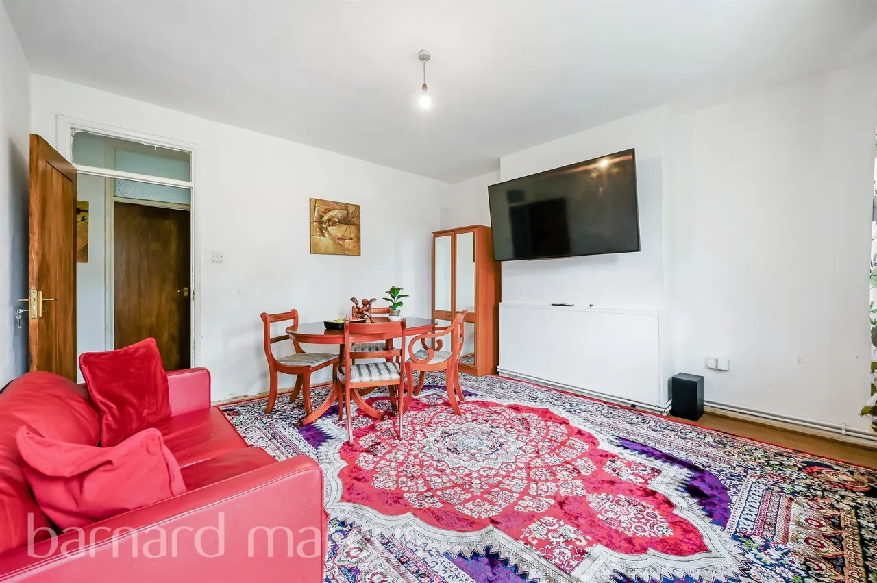 London Road, Mitcham, CR4, photo 3