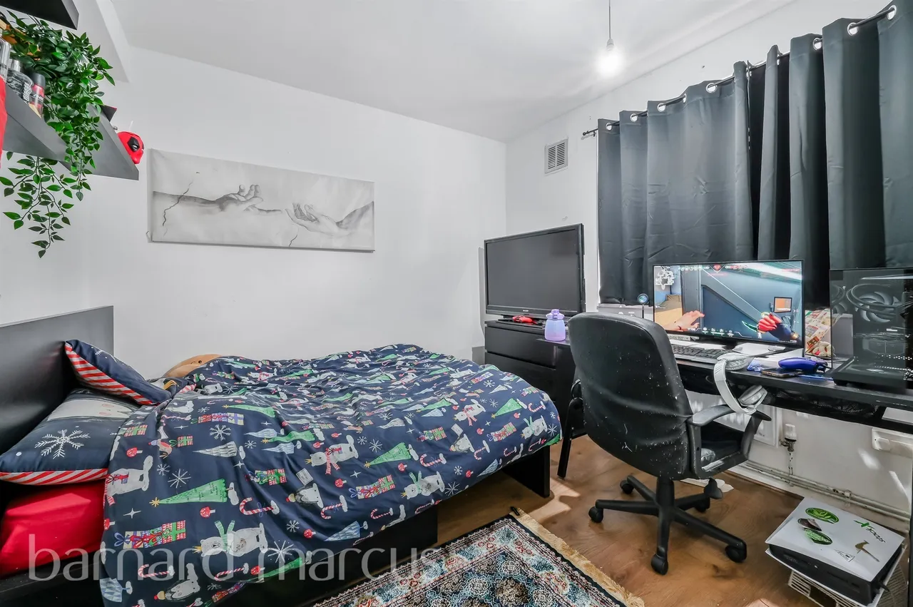 London Road, Mitcham, CR4, photo 5