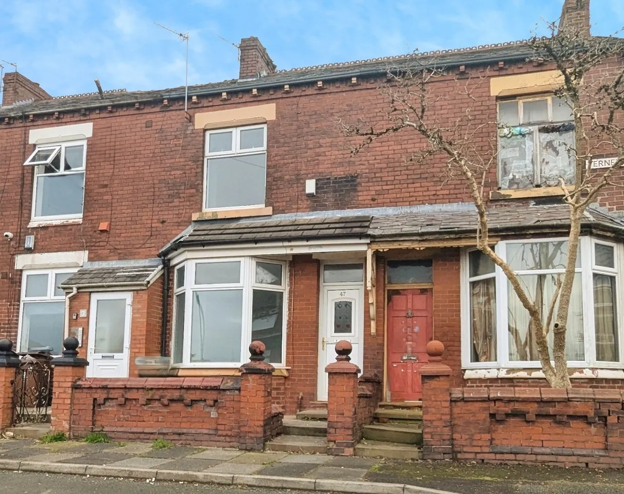 2 bed house to rent, Verney Road, Royton, OL2