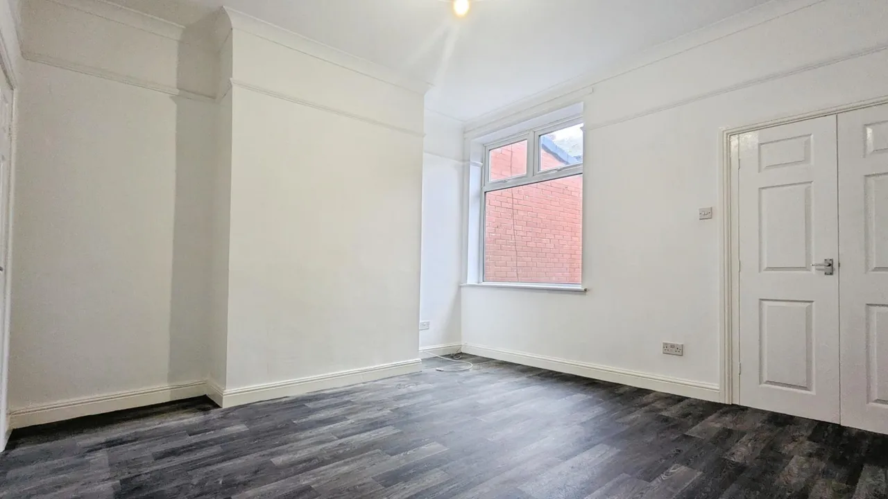 Verney Road, Royton, OL2, photo 3