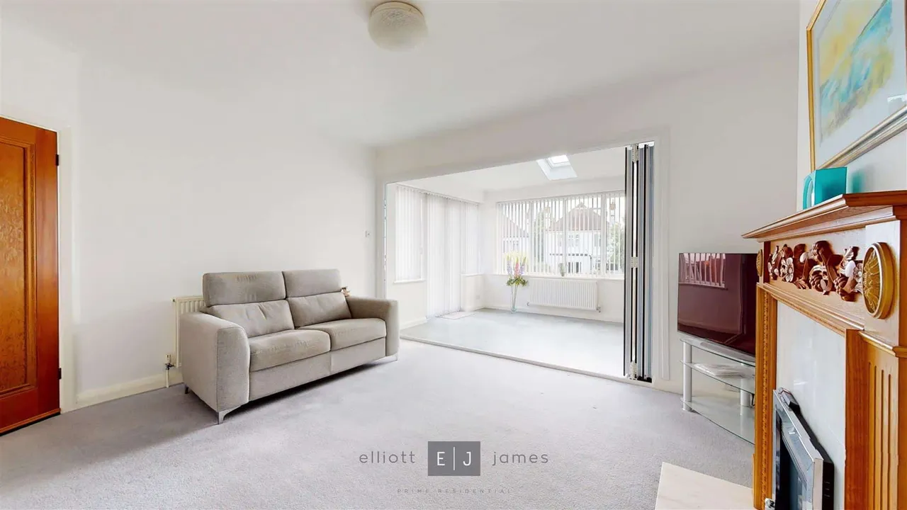 Worcester Crescent, Woodford Green, photo 6