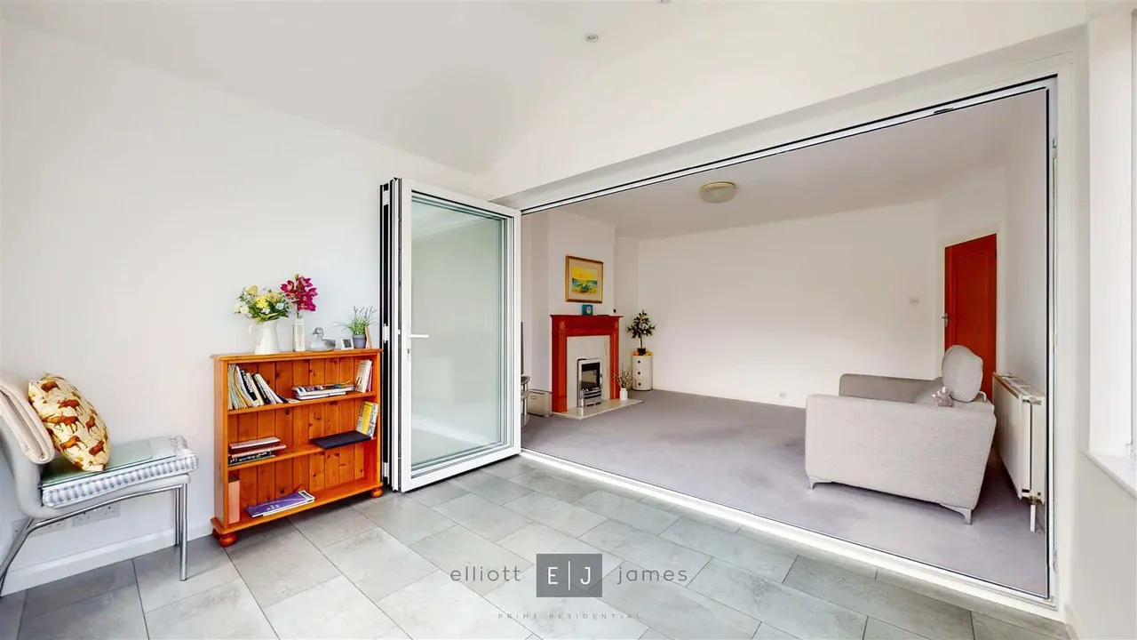 Worcester Crescent, Woodford Green, photo 7