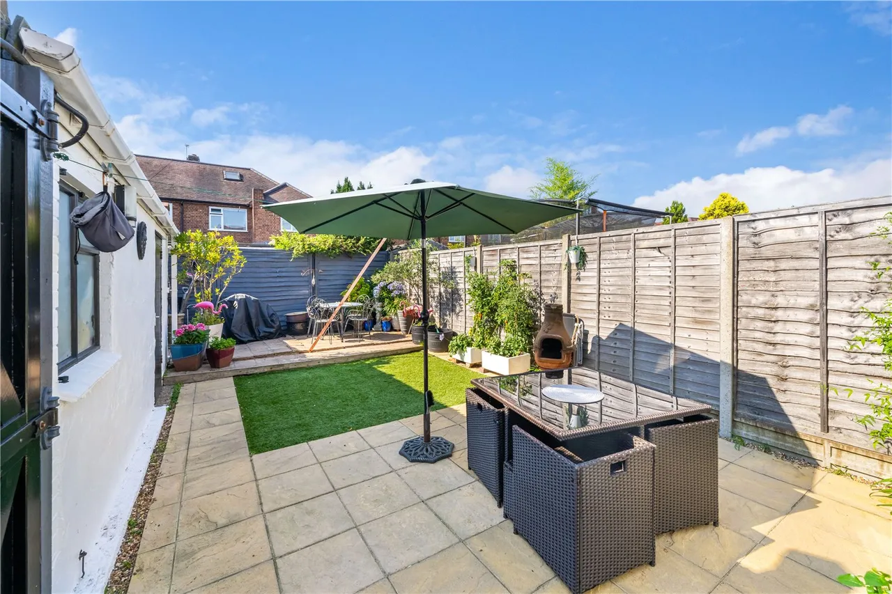 Malvern Drive, Feltham, TW13 6RP, photo 10