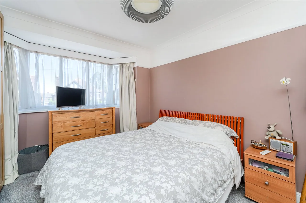 Malvern Drive, Feltham, TW13 6RP, photo 8