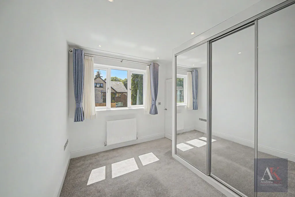 Highlands Road Bamford, Rochdale OL11 5PD, photo 21