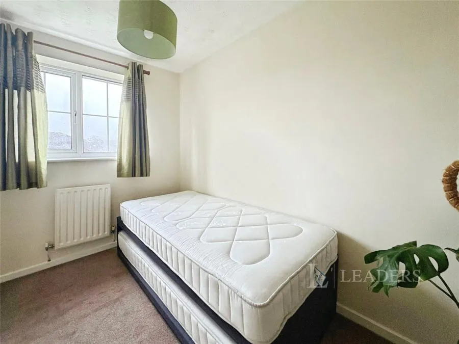 Knowesley Close, Bromsgrove, B60, photo 5