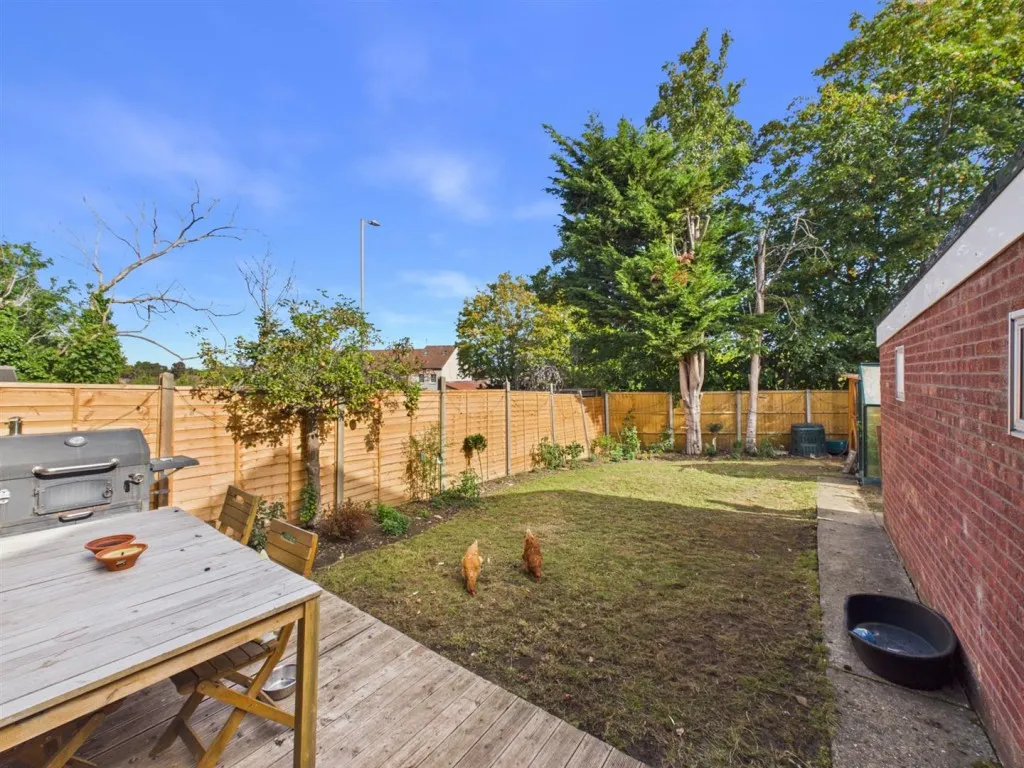Thackeray End, Haydon Hill, photo 12