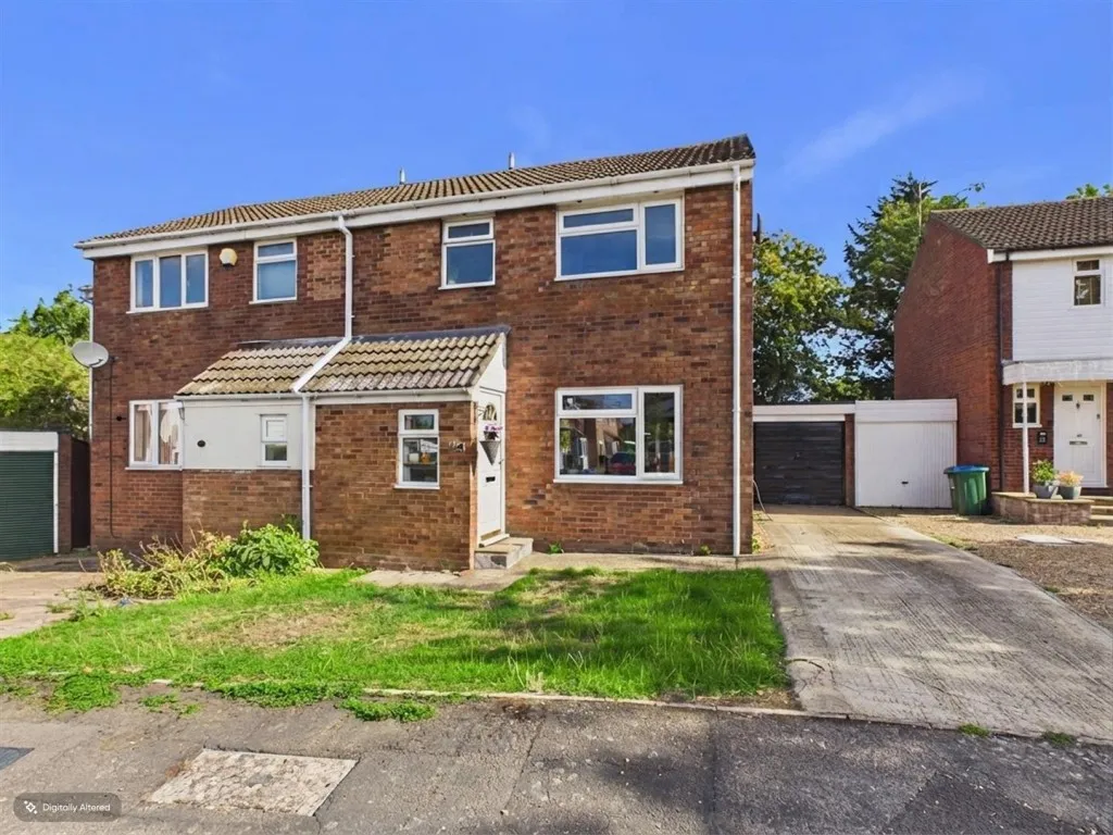 3 bed house for sale, Thackeray End, Haydon Hill